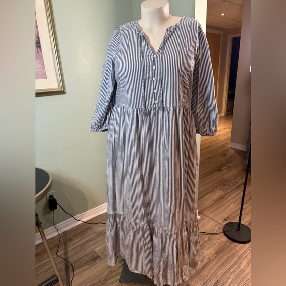 Old Navy Dresses & Skirts - 133. Old Navy Blue Striped Long Sleeve Dress